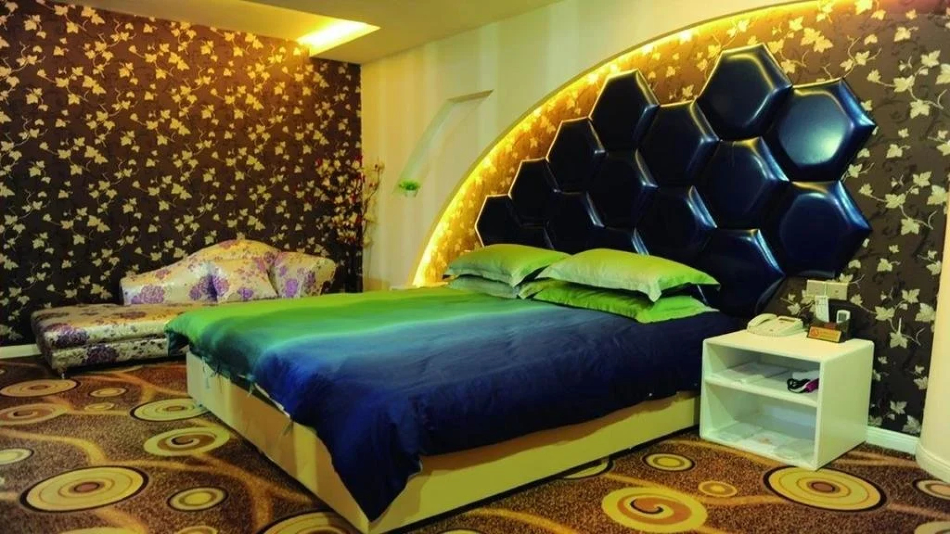 Dongyang Z Business Hotel