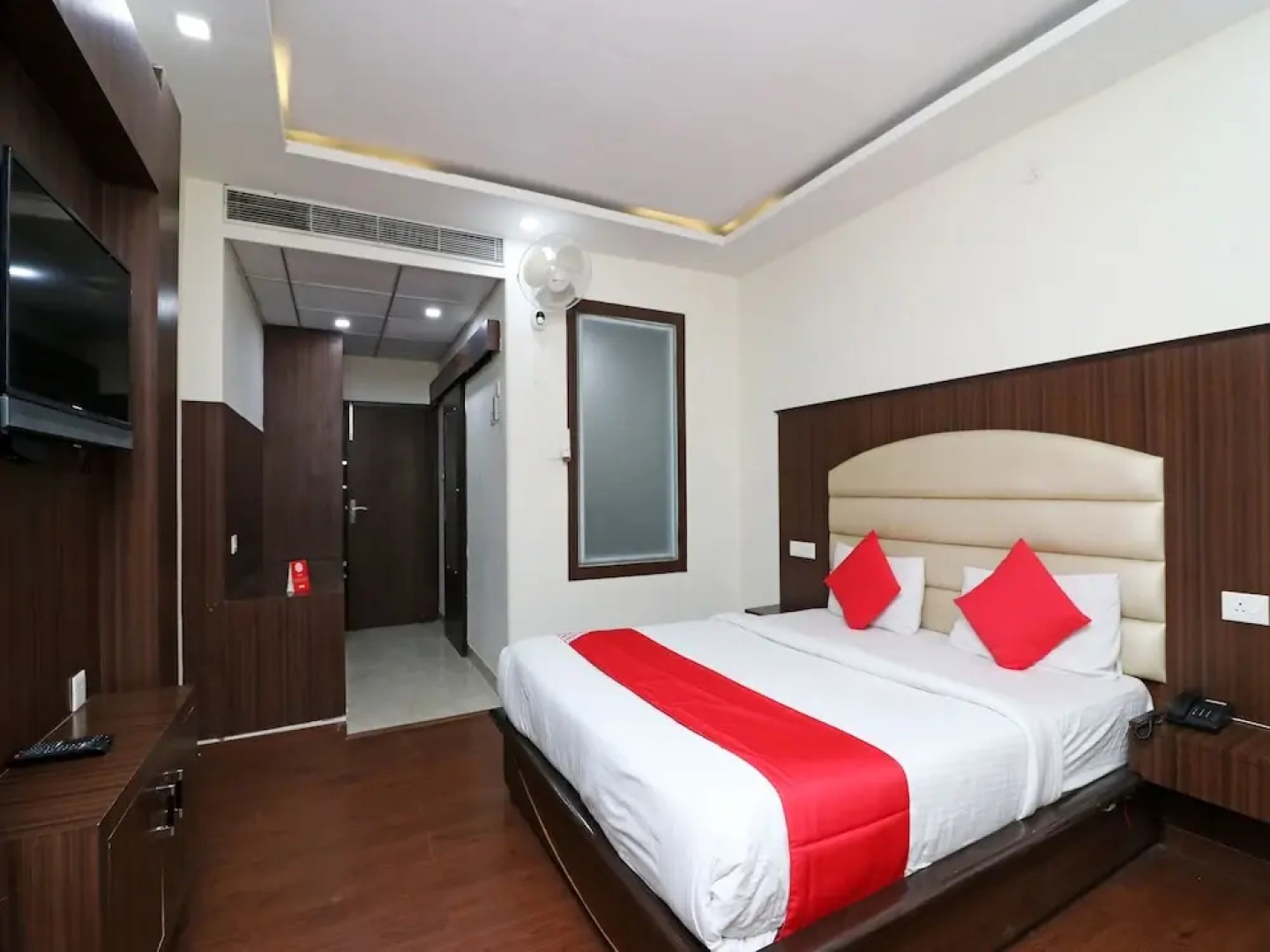 Capital O 24994 Castle View