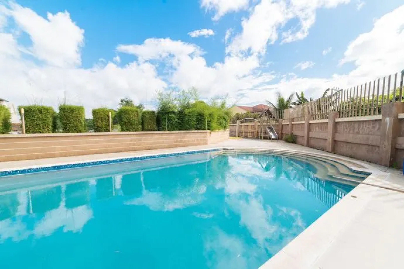 RedDoorz Plus near CK Square Cainta