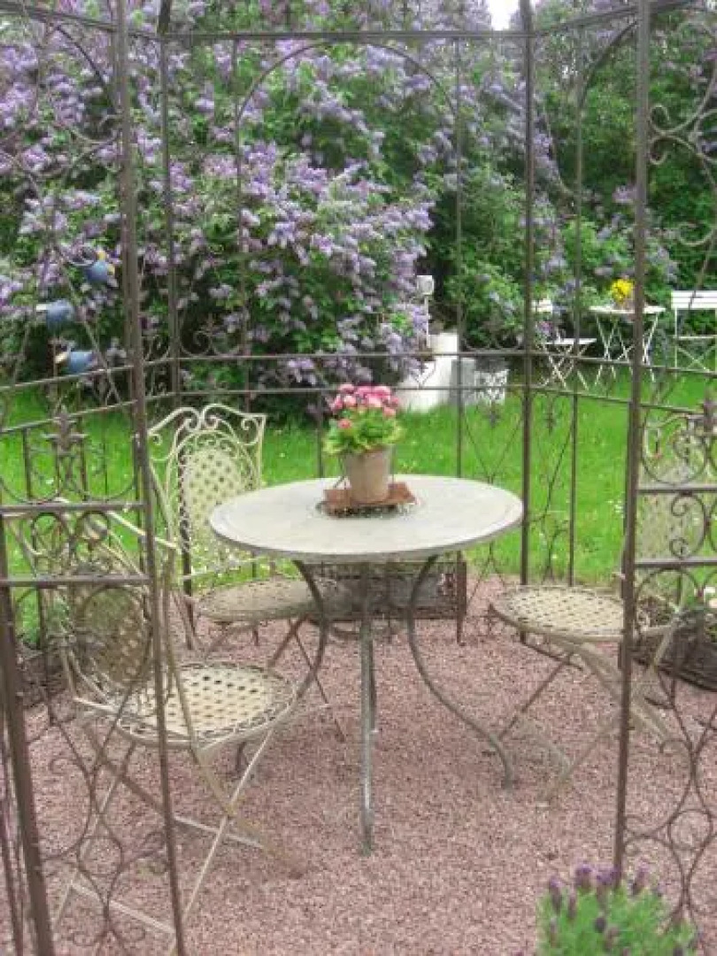 Ängshyddan Gårdshotell & B&B