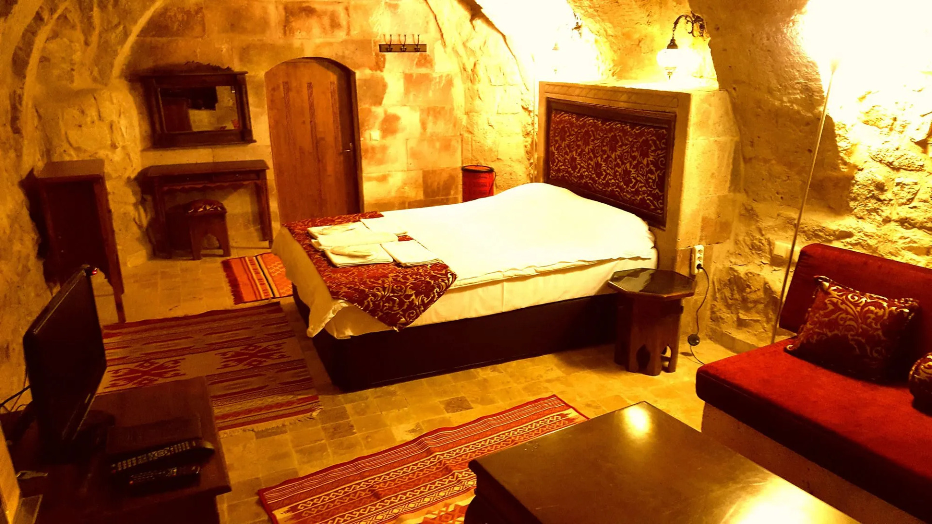 Monte Cappa Cave House