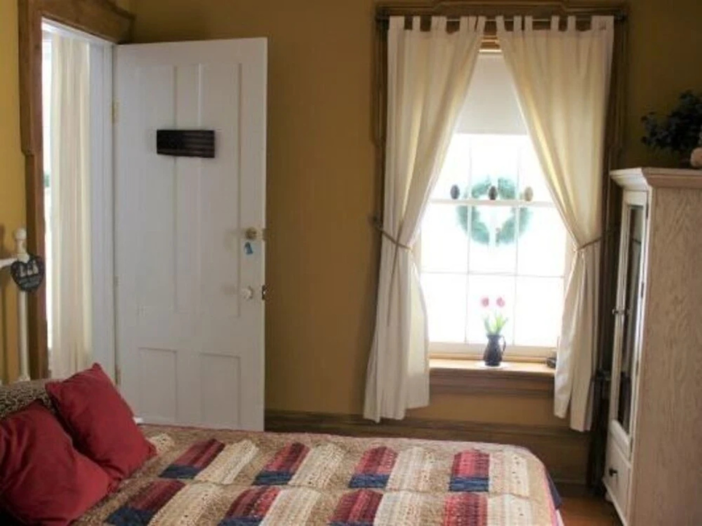 Country Comforts Bed and Breakfast