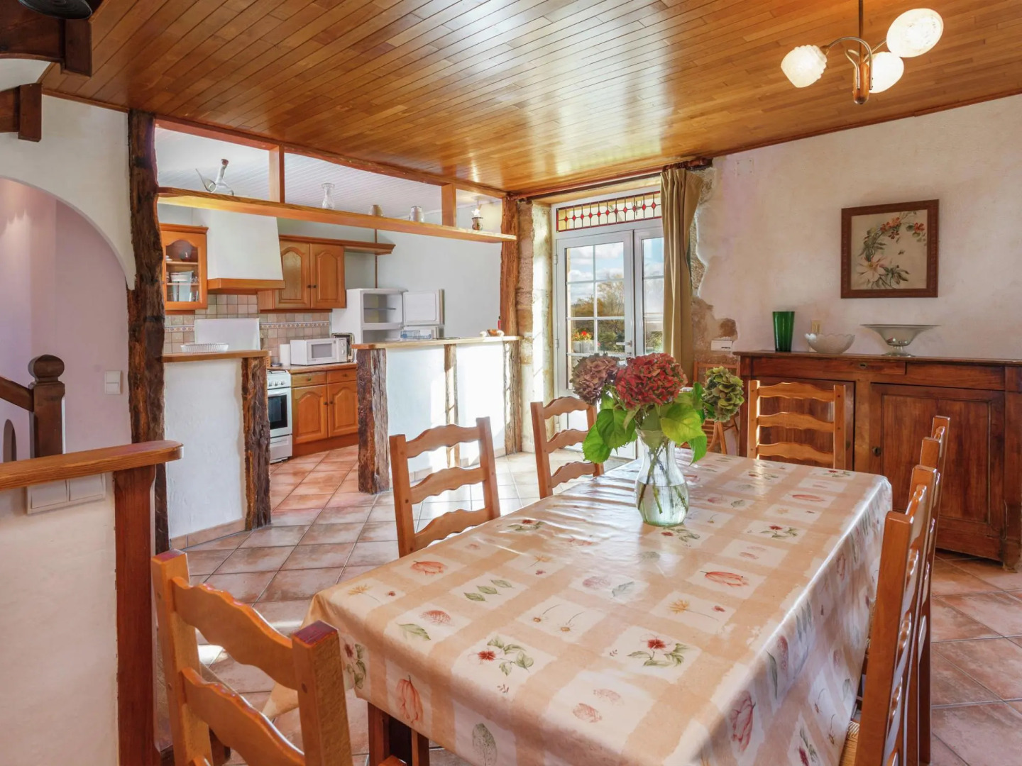 Vintage Holiday Home in Loubejac with a Private Pool