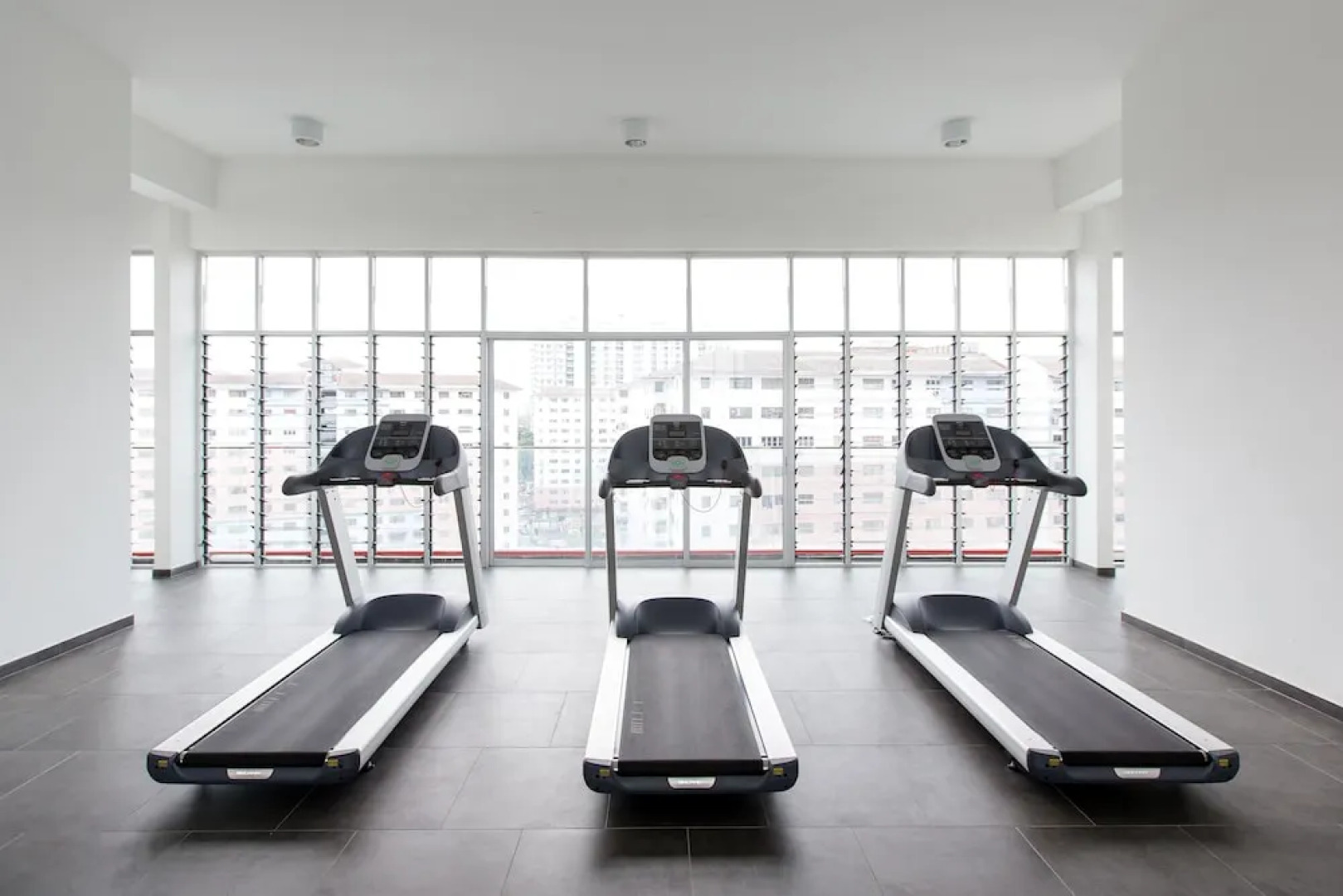 Rex Ollie The Edge Residence