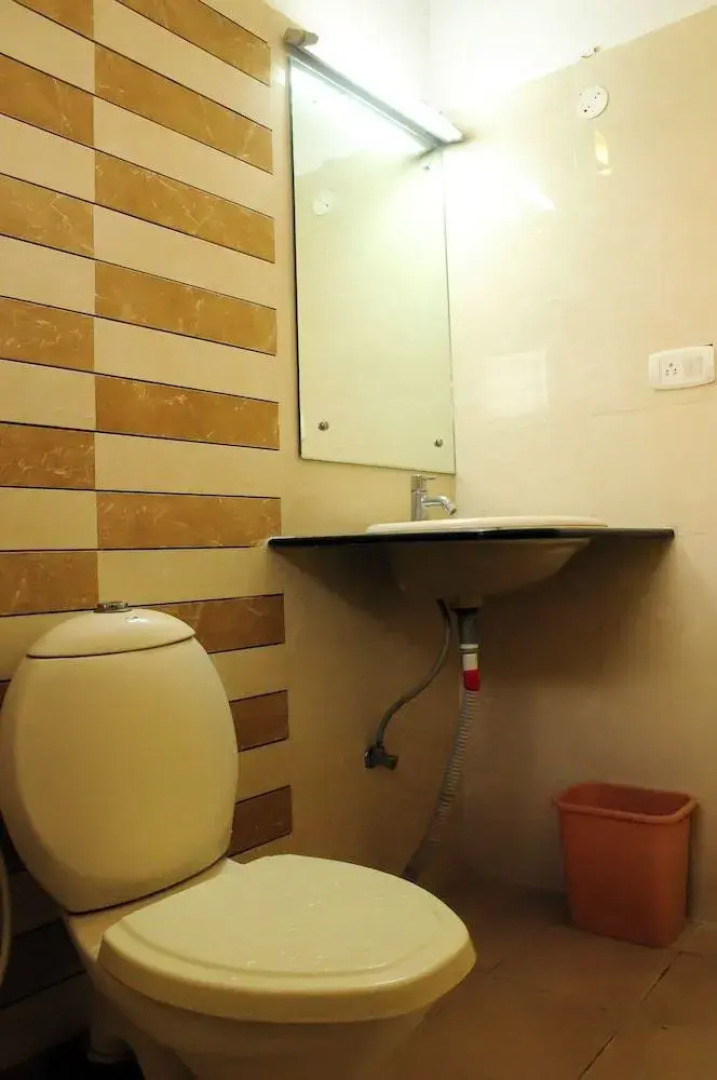 OYO 615 Hotel 7 Hills Inn