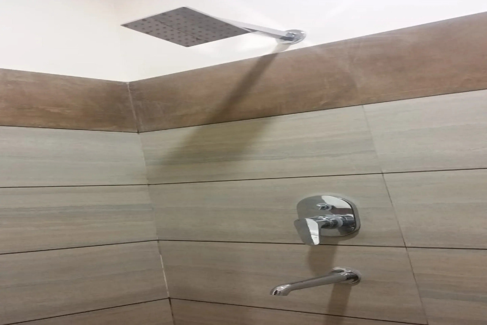 OYO 16761 Rk Regency