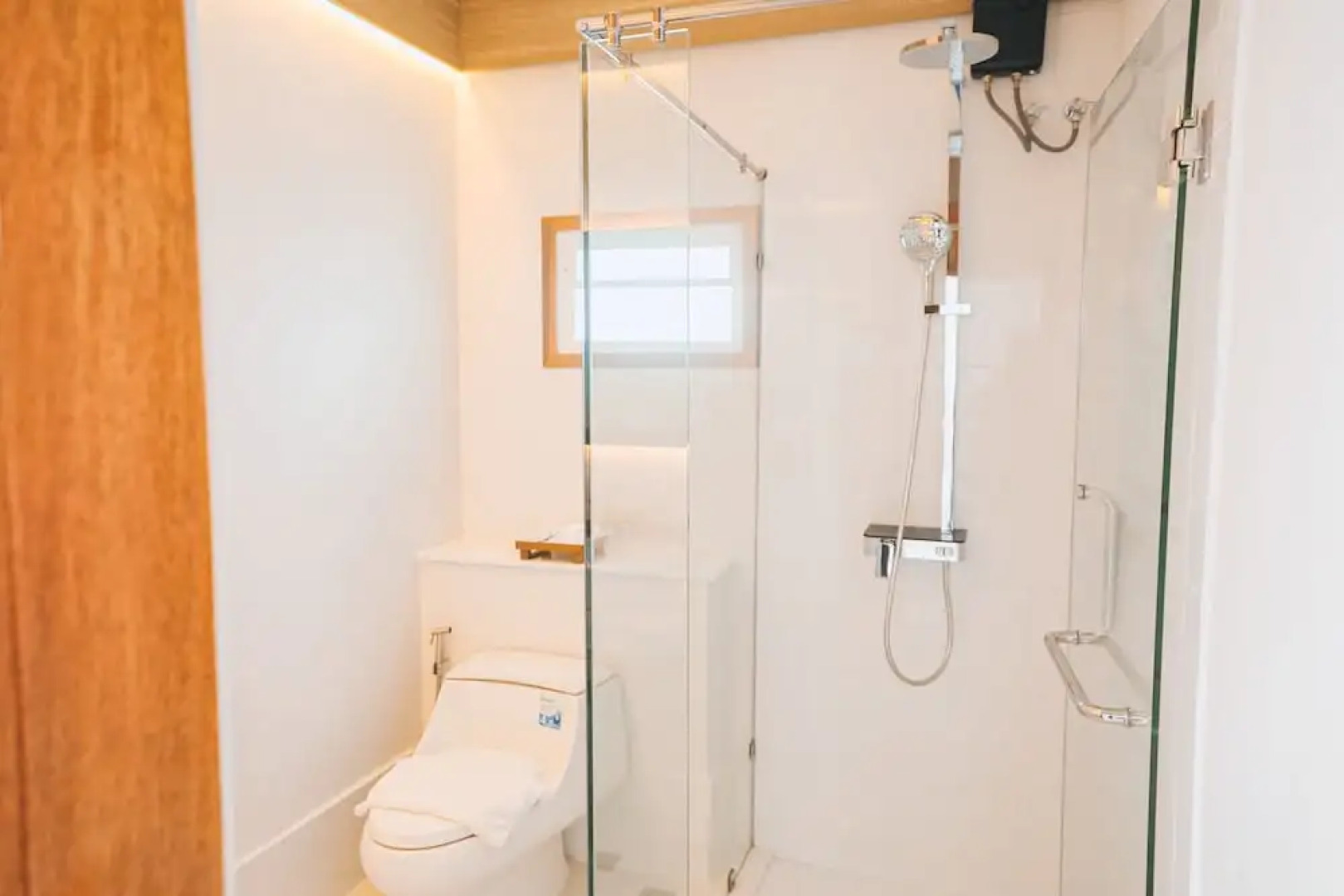 Cape by Sichon Tesoro