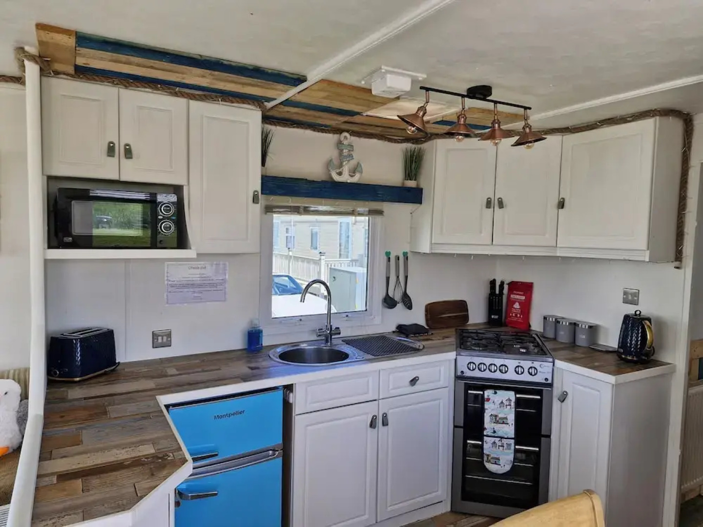 Driftwood Cabin - Dog Friendly, Anderby Creek