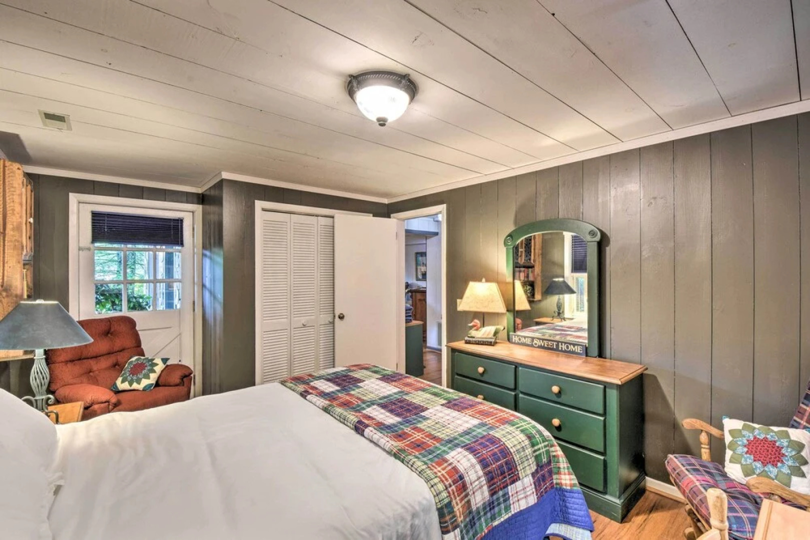 Spacious Sky Valley Home With Resort Perks!