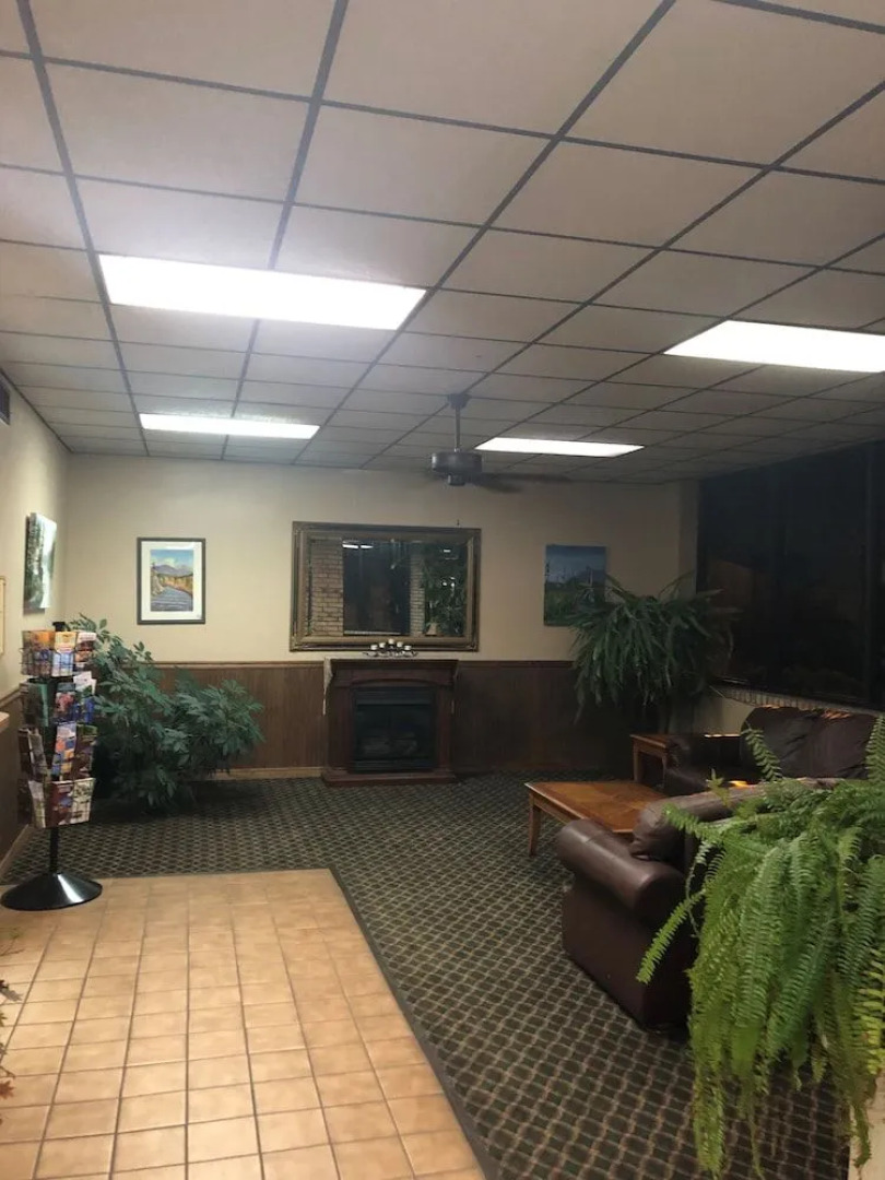 Limetree Inn & Suites