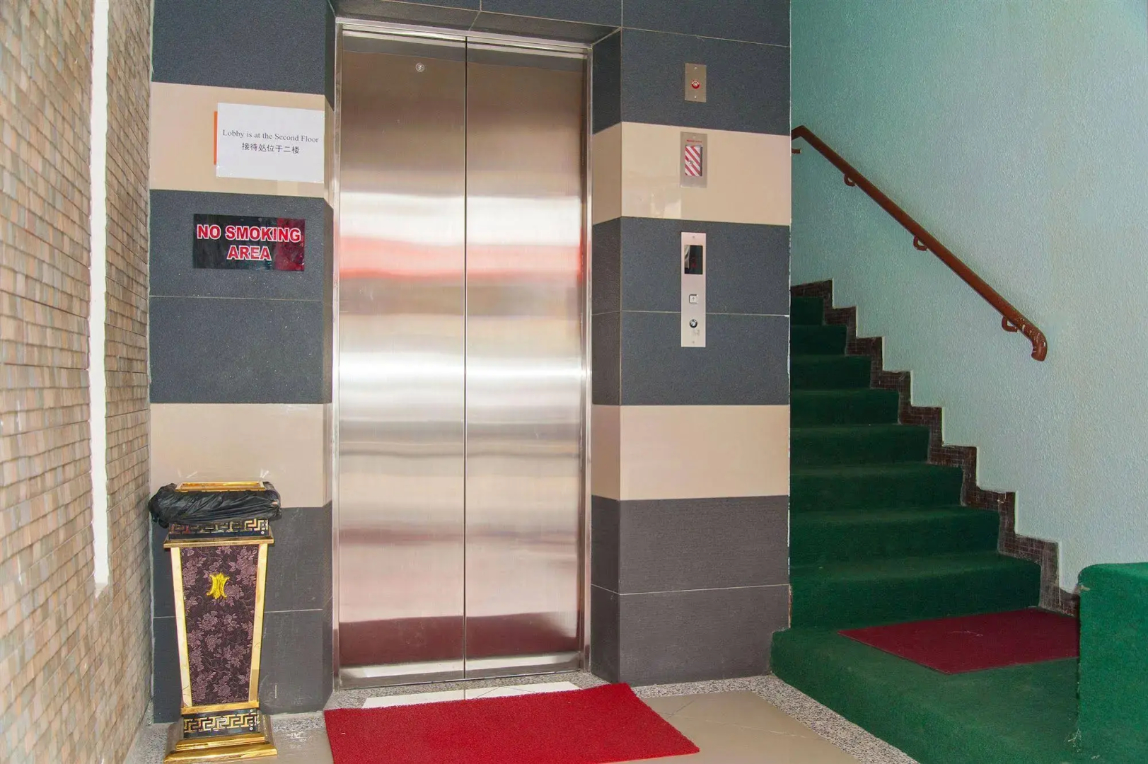 Lucky 11 Hotel