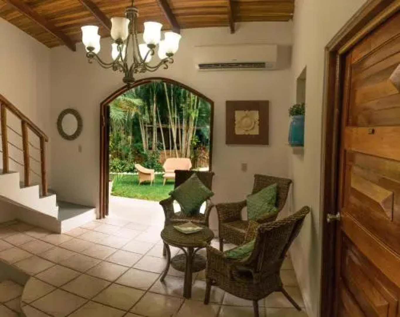 Beachfront Villa Bonita