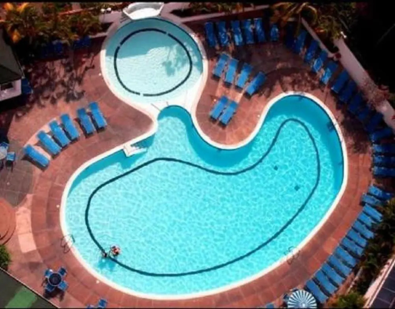 Hotel Cristina Suites