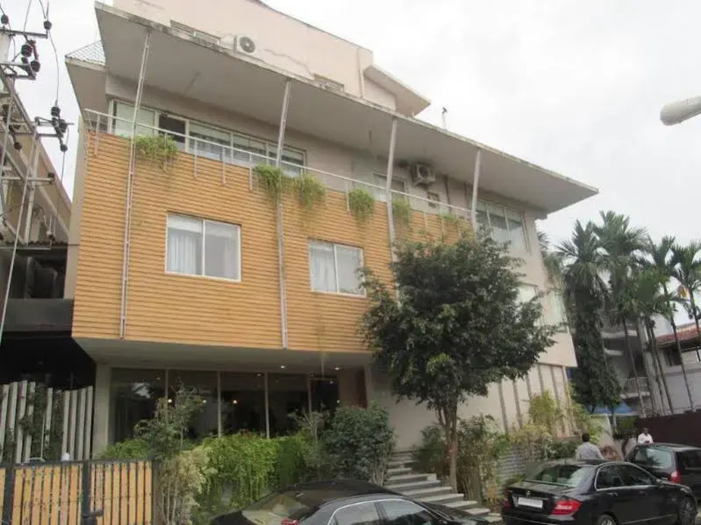 Shilton Residence Hotel