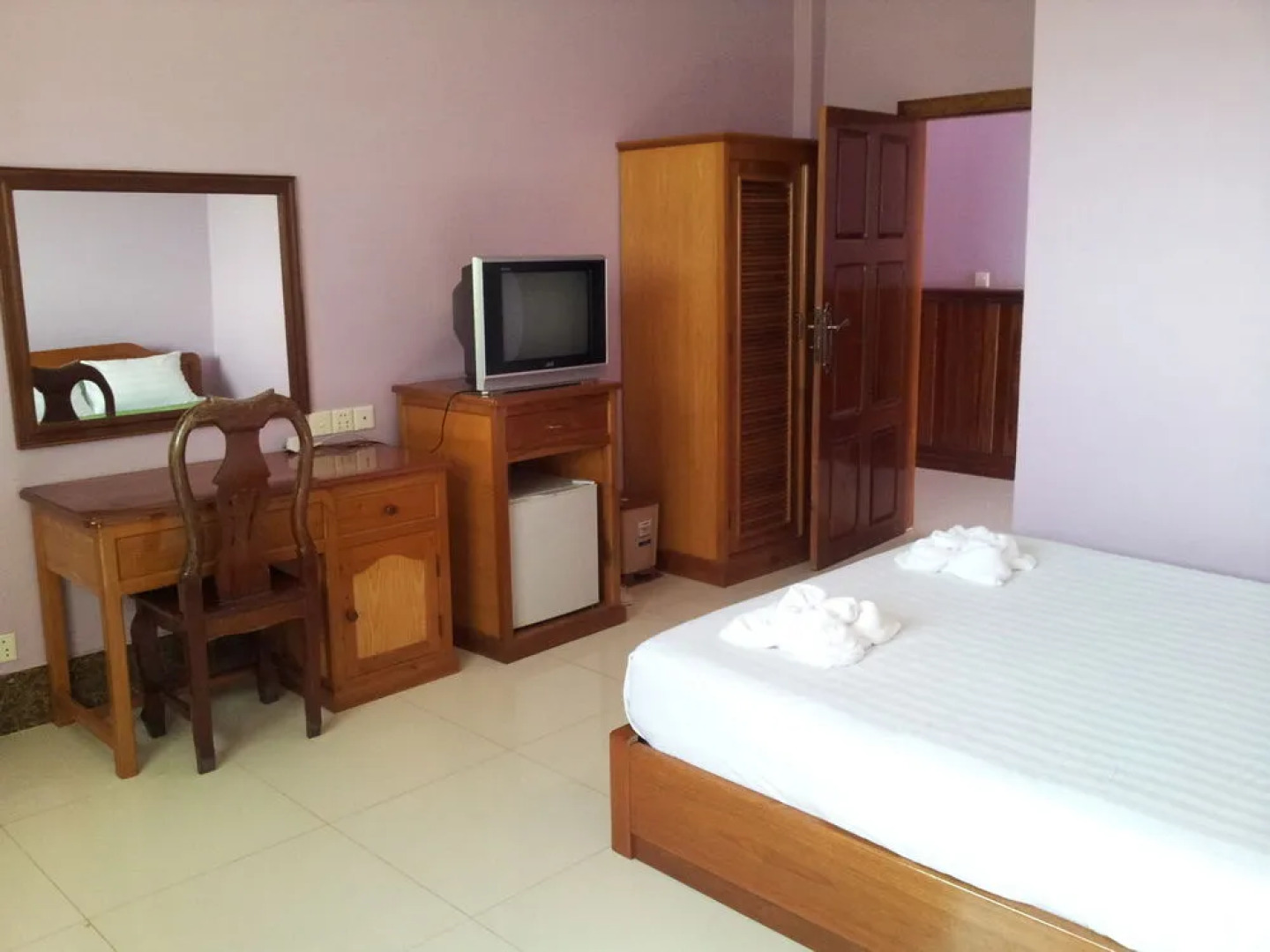 Eos Oceanfront Hotel