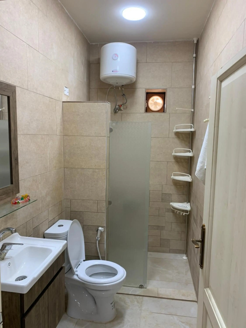 Tayoon Host