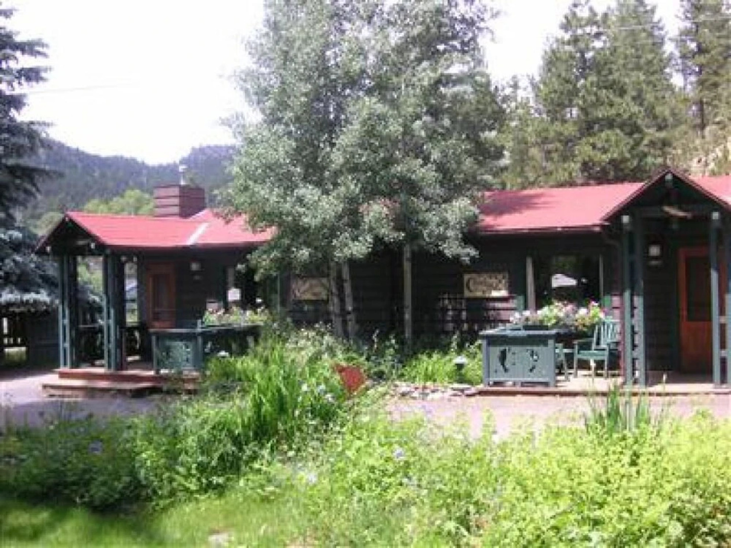 Highland Haven Creekside Inn