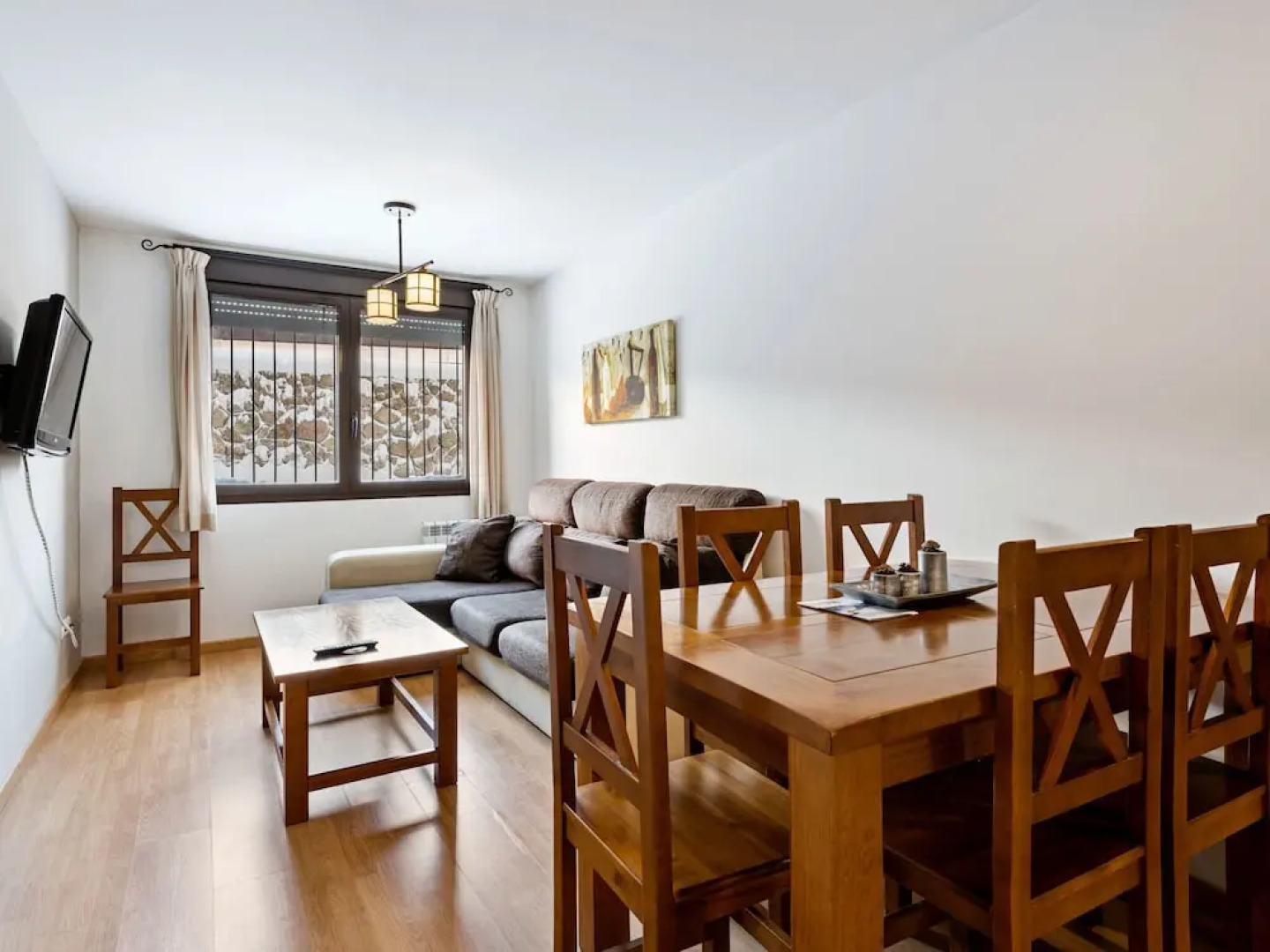 Contemporary Apartment in Gudar With Fireplace