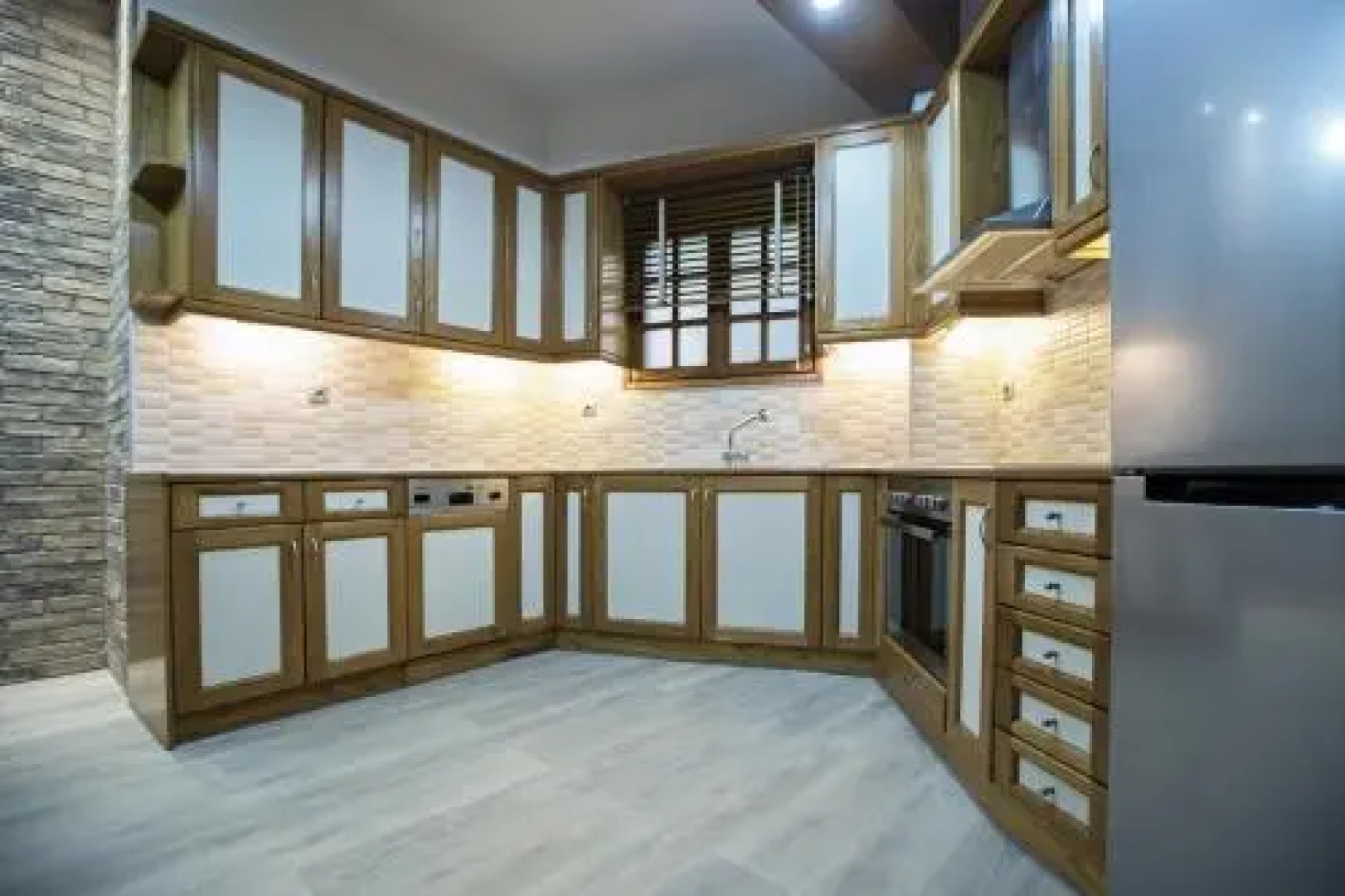 Paradise Apartment in Peiraiki