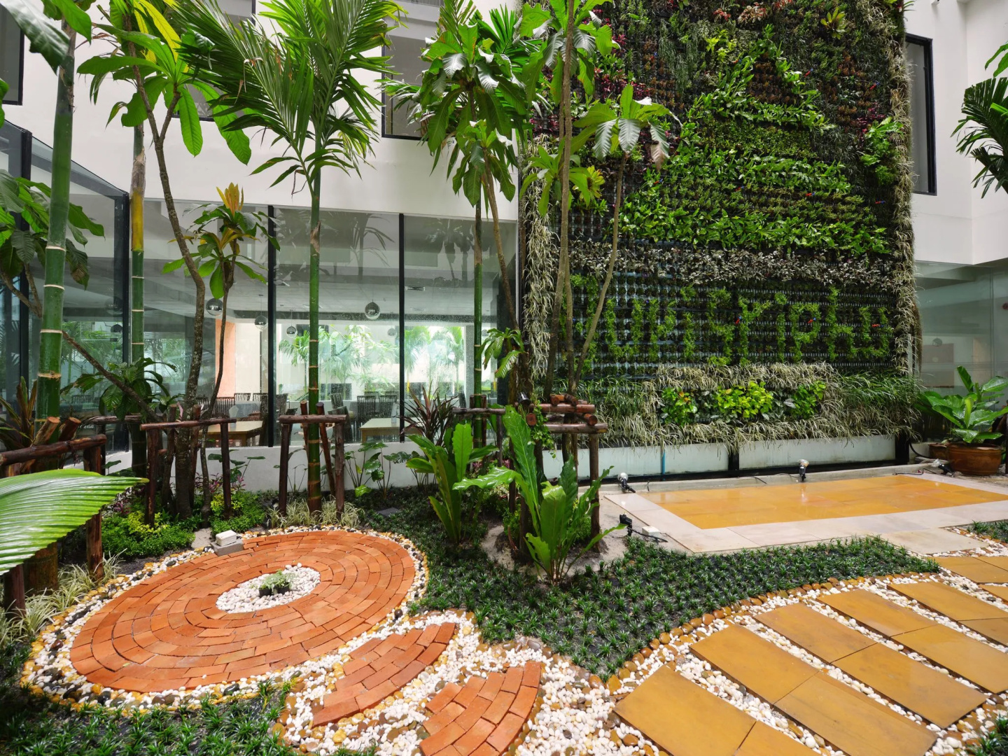 Buri Sriphu Hotel