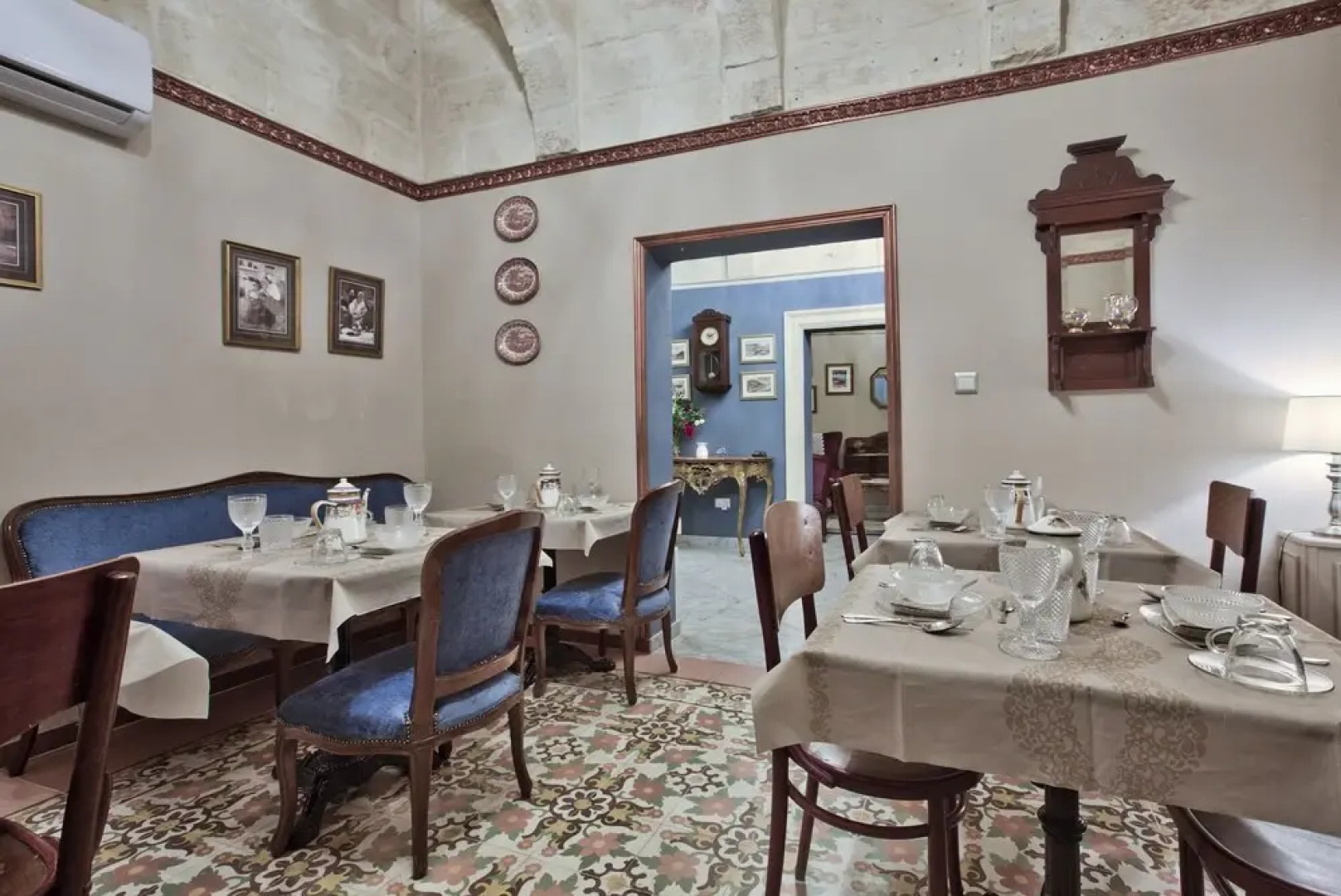 Julina Boutique Living