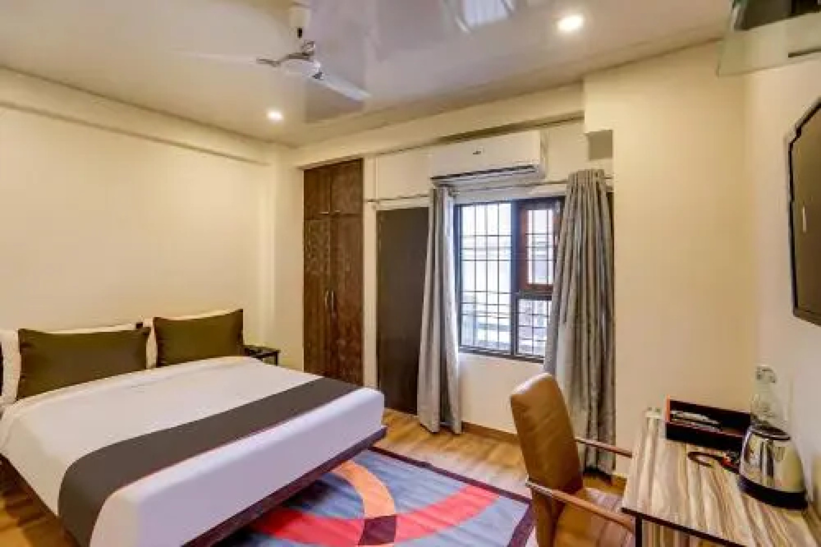 Collection O 45853 SR Inn Awas Vikas