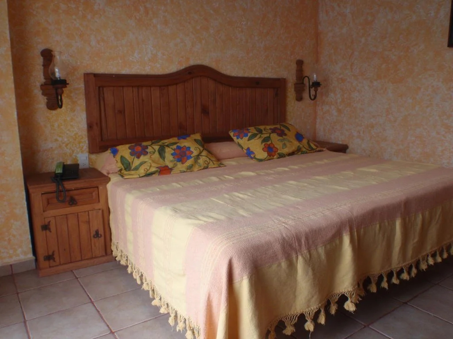 Natural Suites Hotel & Spa