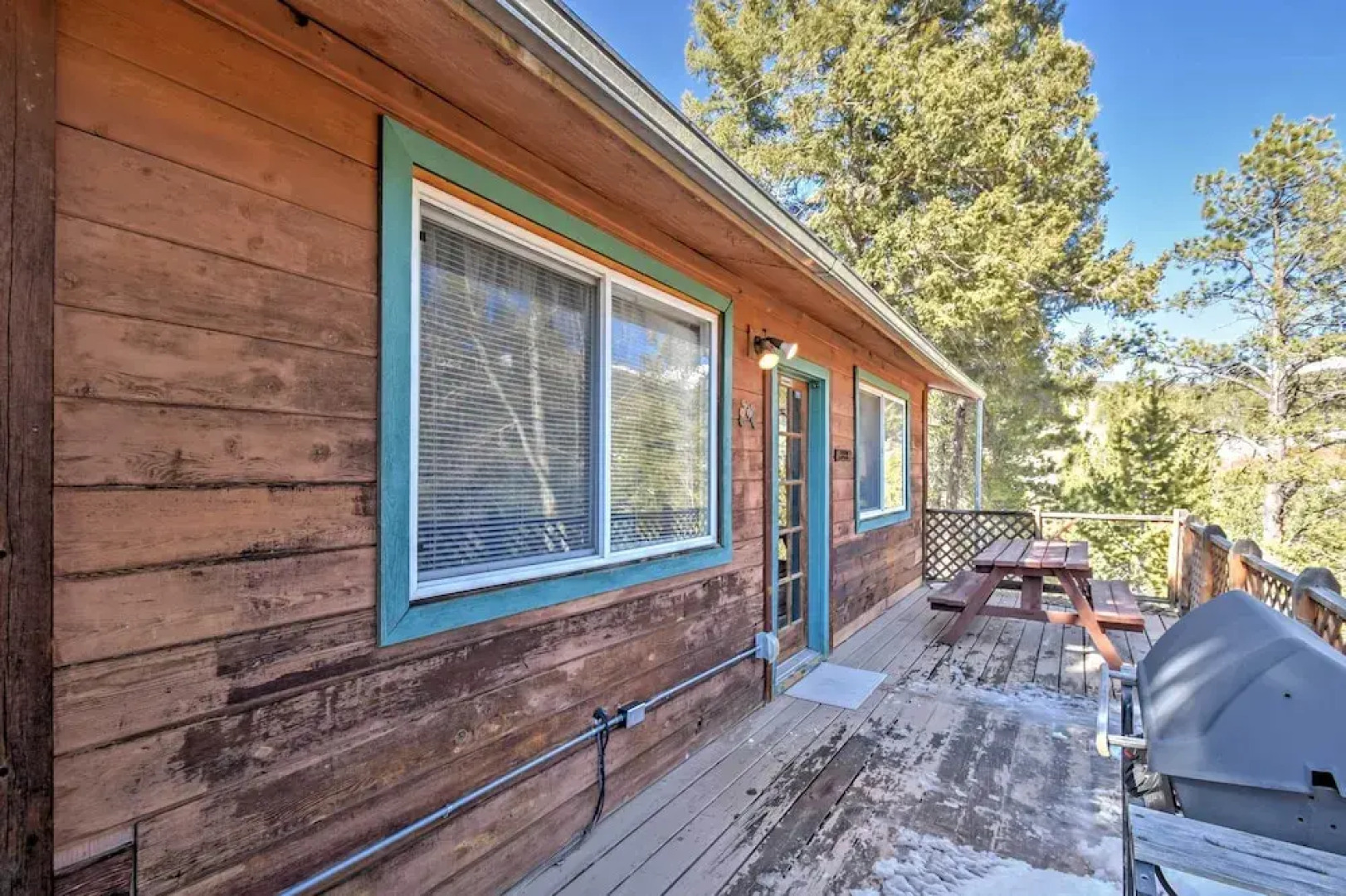 Cabin w/ Mtn Views - 5 Mi to Mueller State Park!