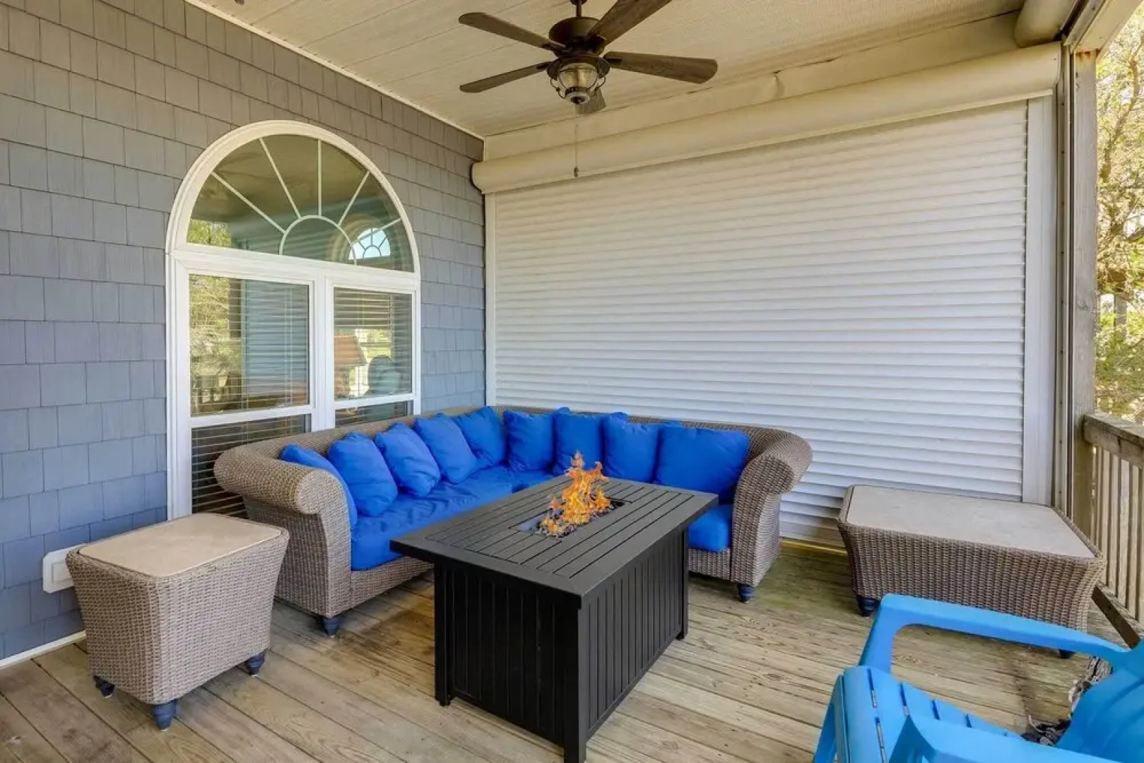 Waterfront Emerald Isle Home w/ Dock Access!