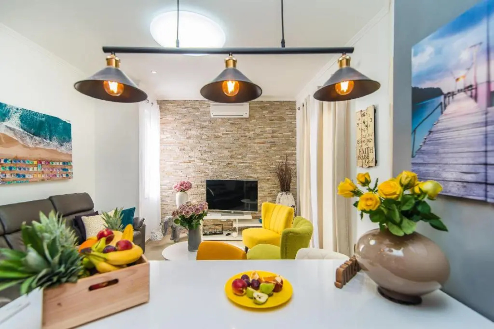 Charming house on the beach and Deluxe Apartment