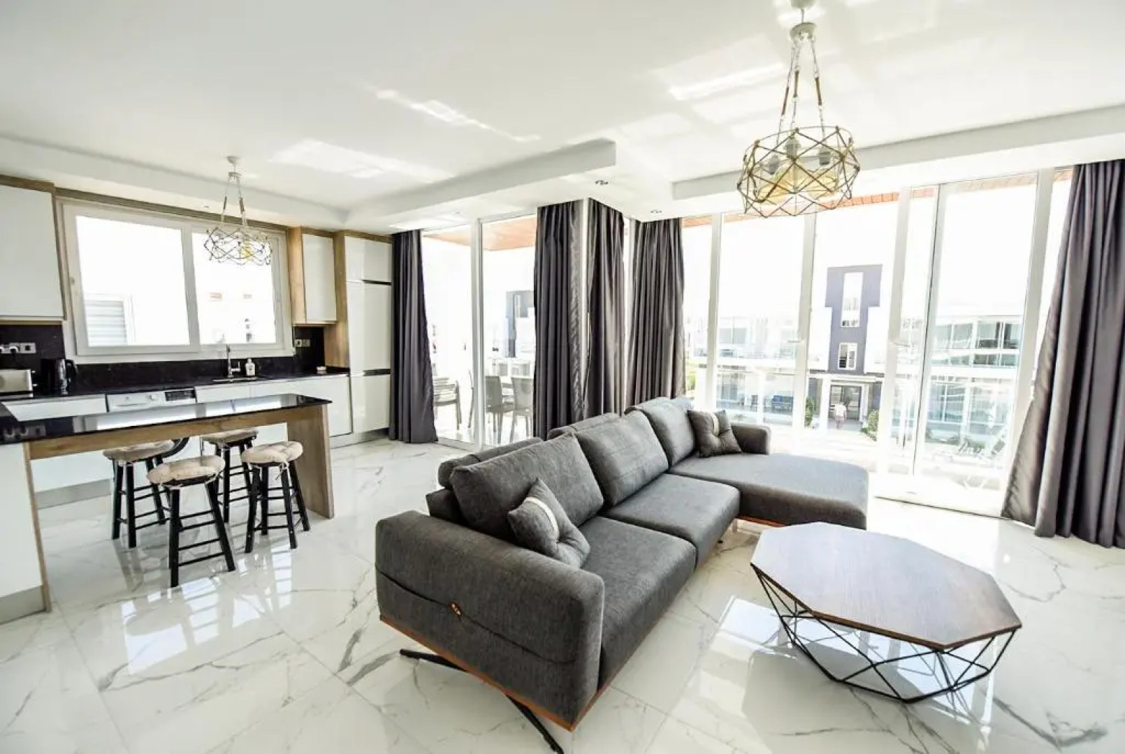 Luxury Four seasons Life apartment Bogaz