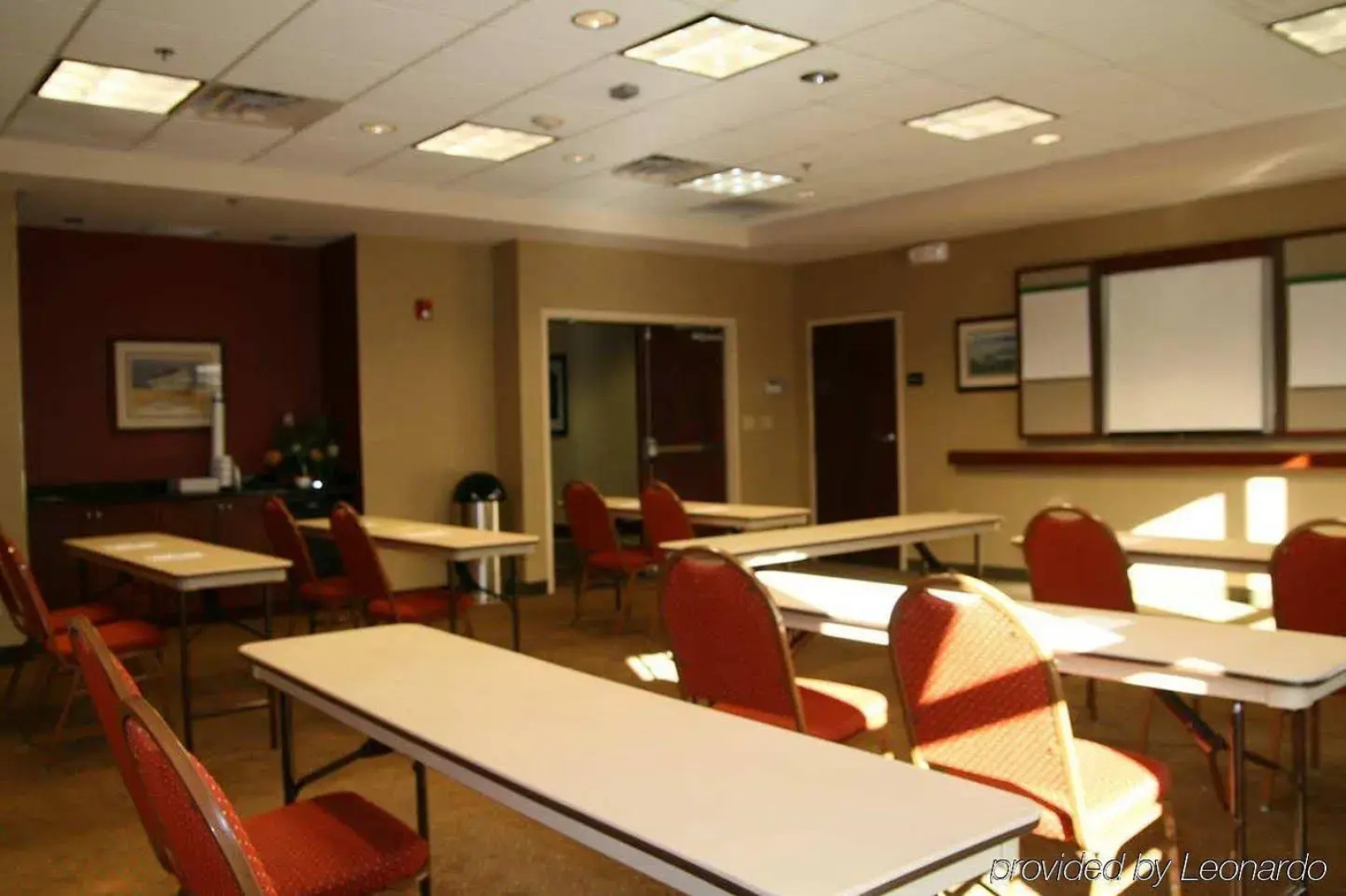 Hampton Inn & Suites Plymouth