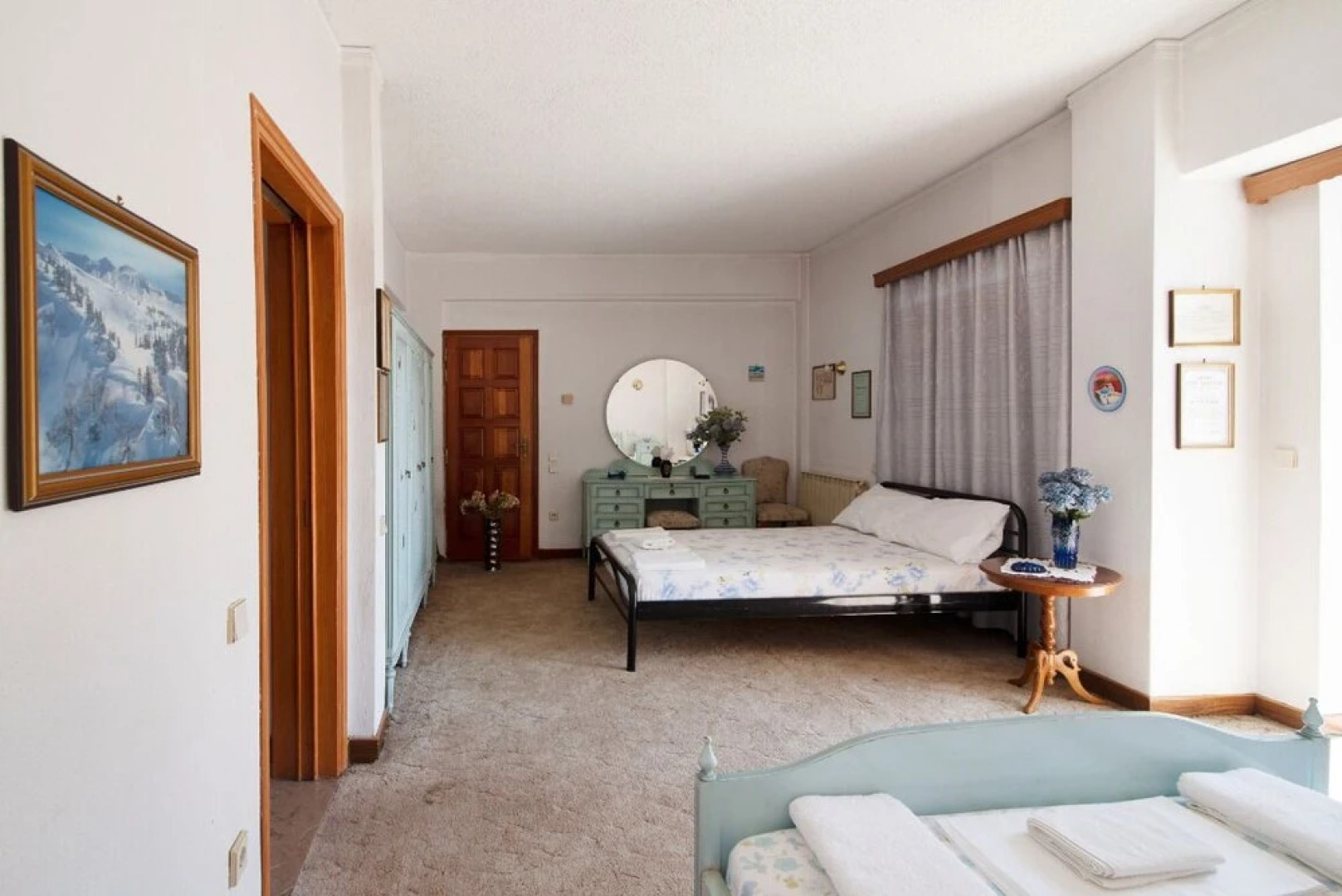 Private comfortable room for 4