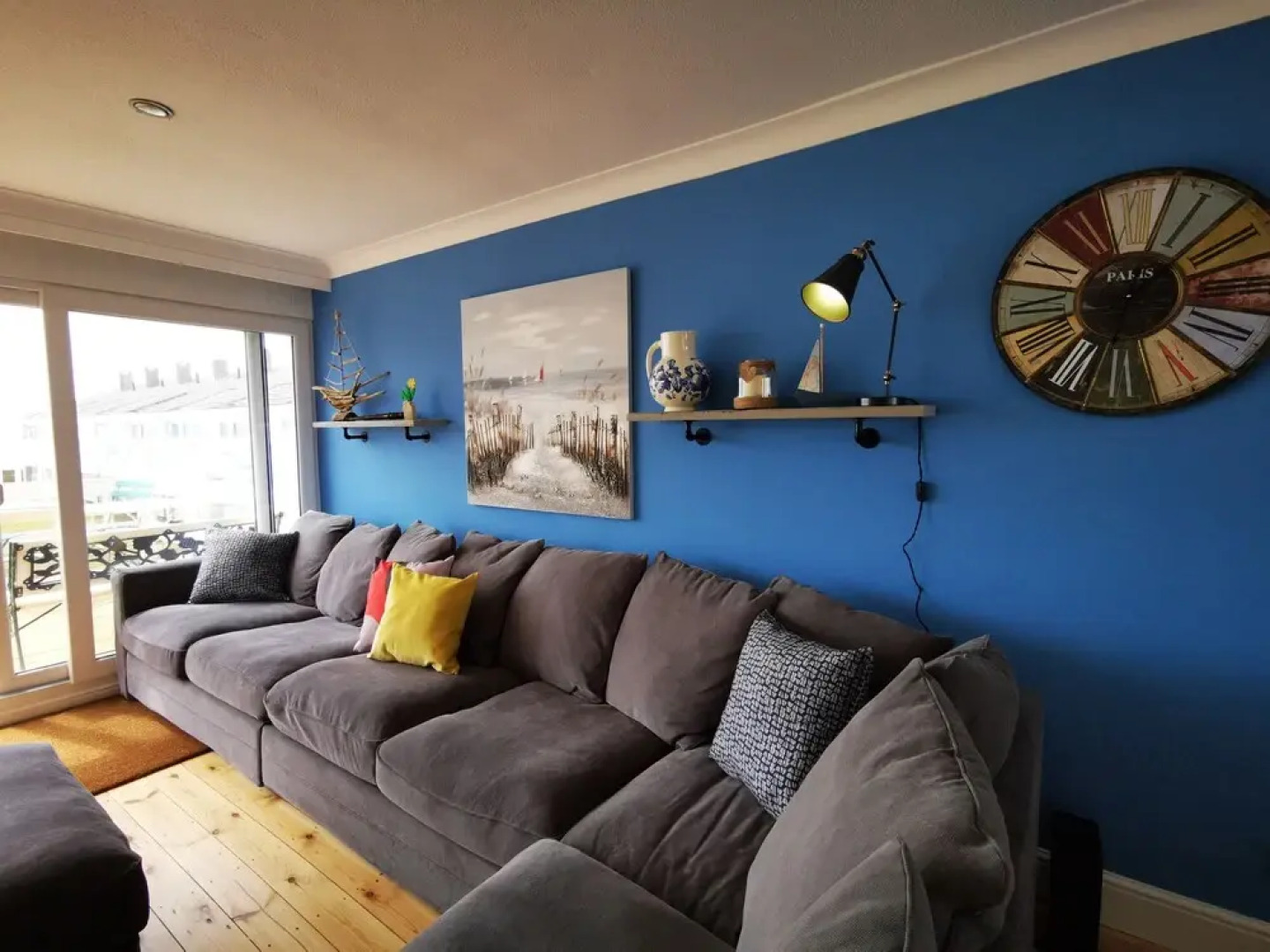 87 Marineside Beach Side Property With Stunning sea Views