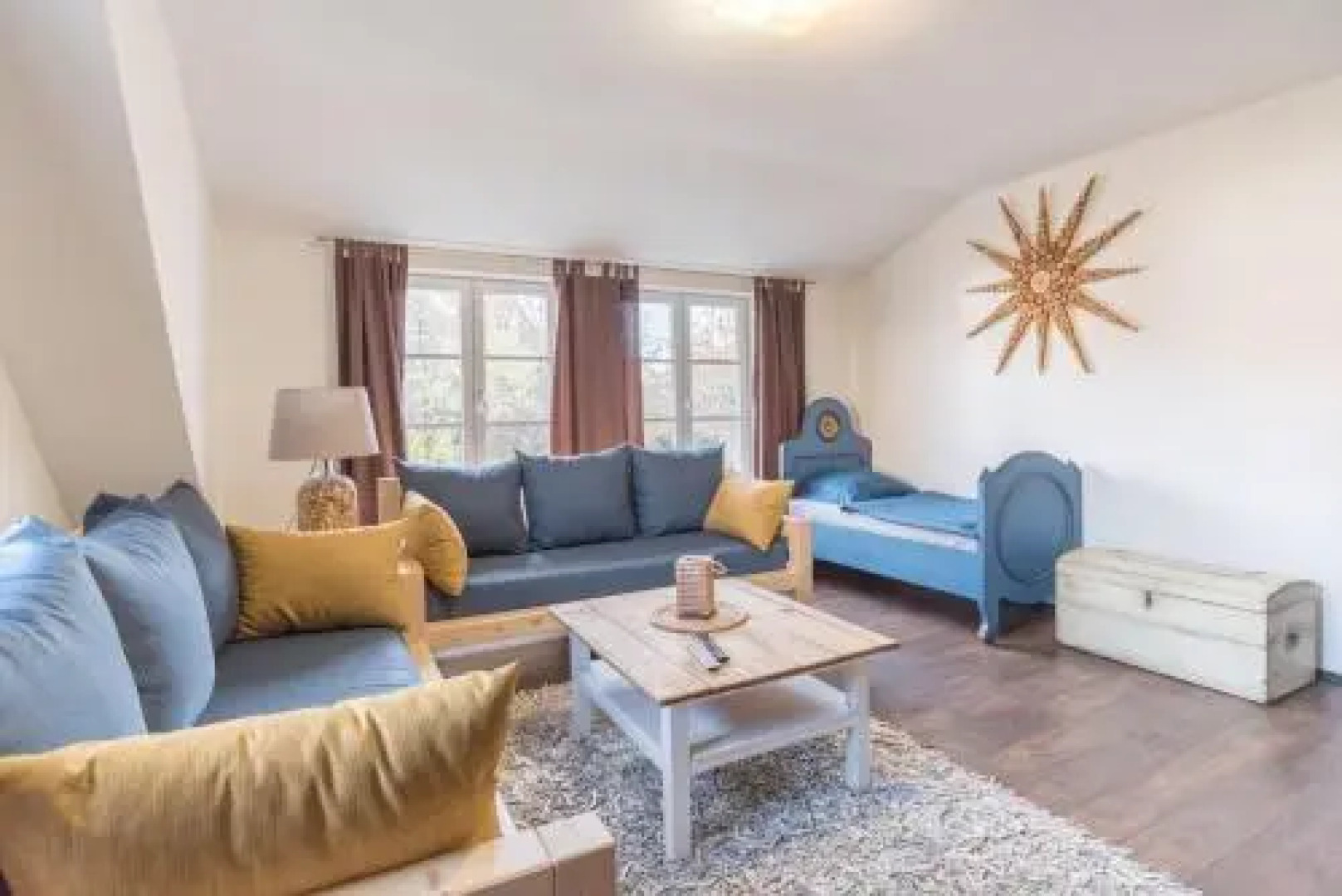 Villa Sirius in center of CB.