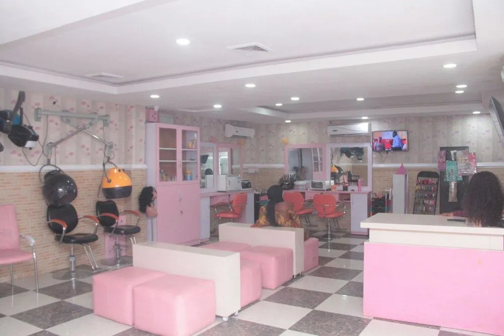 Titanic View Hotel & Suites Ltd