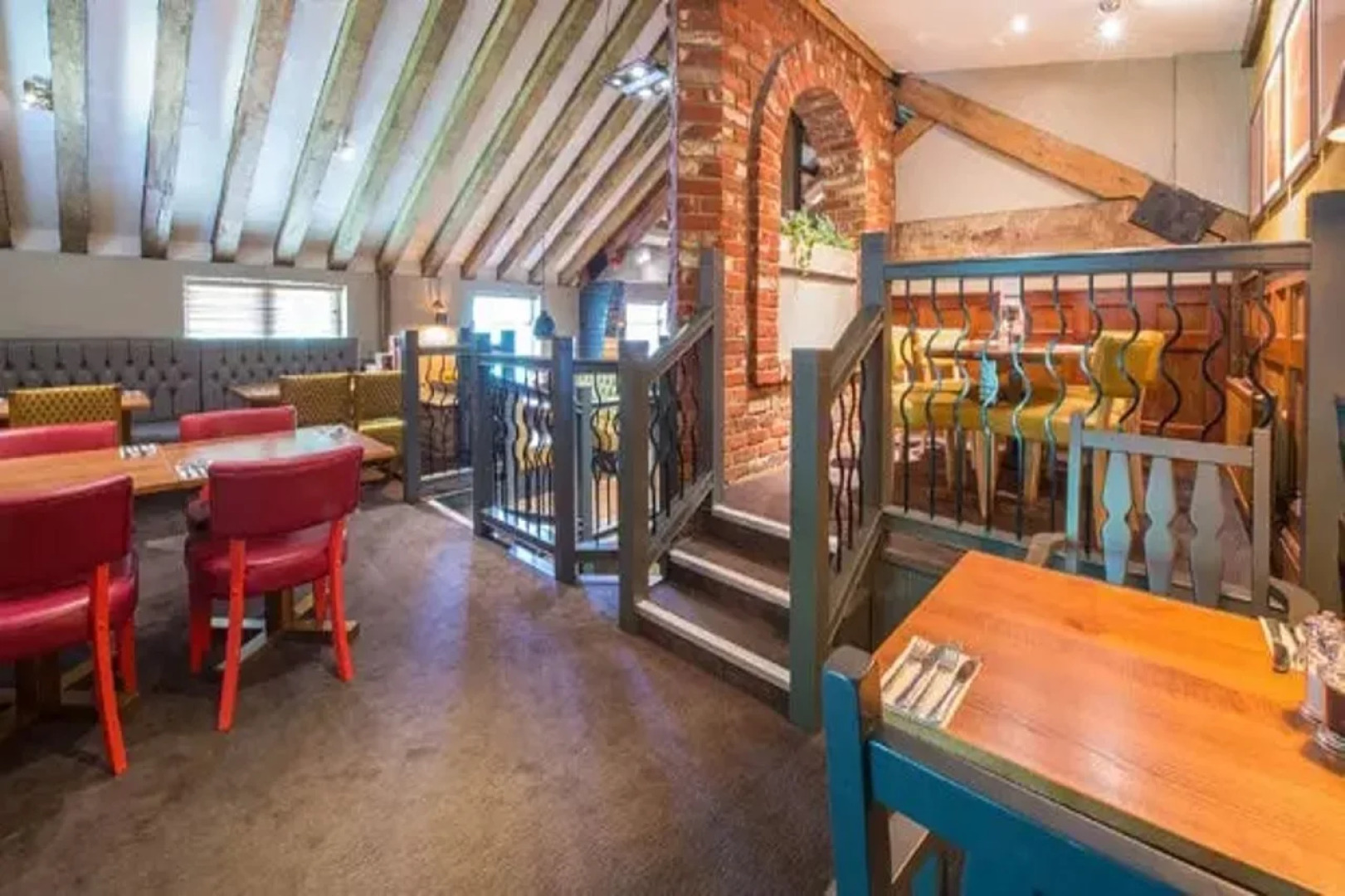 Premier Inn Woking West (A324)