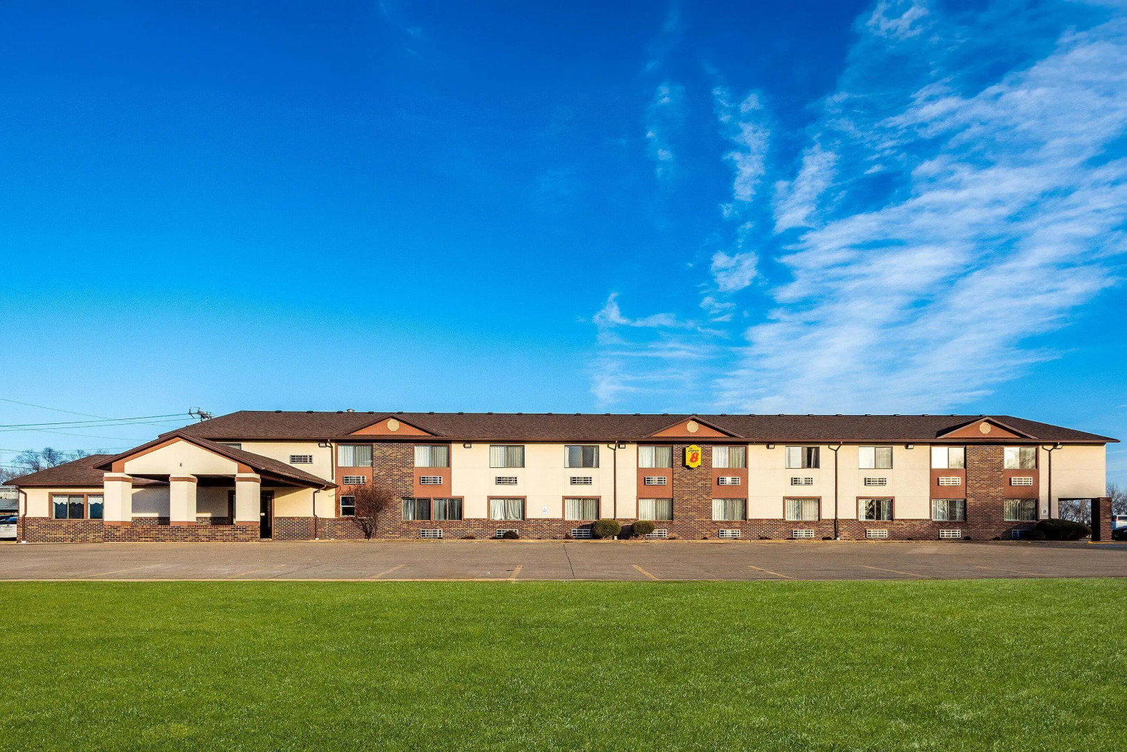 Super 8 by Wyndham Oelwein