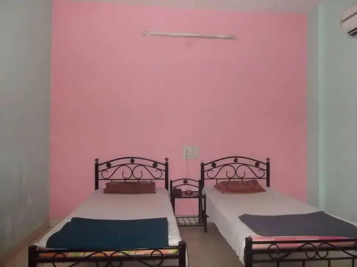 Hotel Anuradha Palace