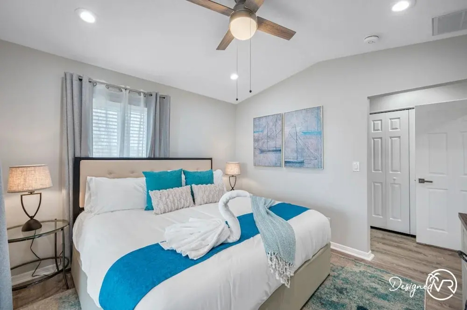 Chic 8BR with Heated Pool & Waterview