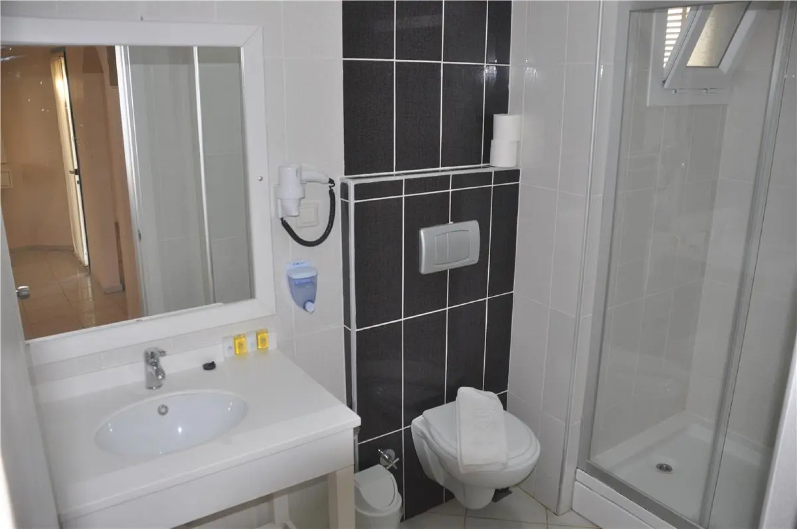 Отель Siesta Beach & Apart