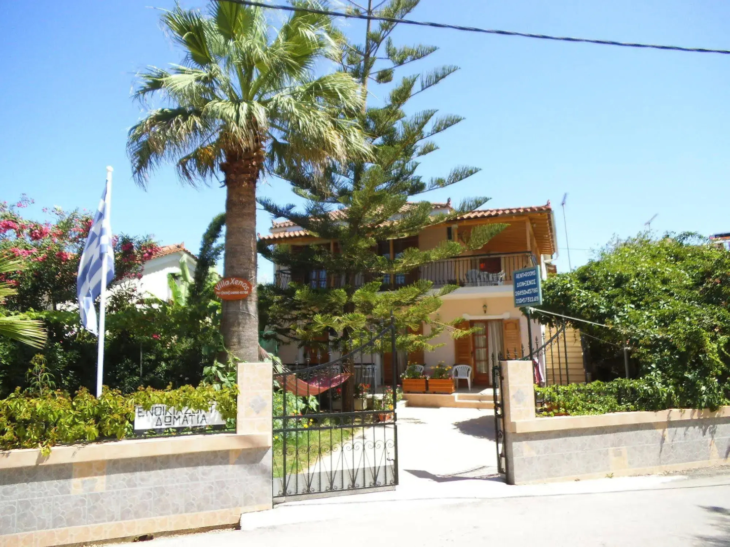 Villa Xenos Studios & Apartments