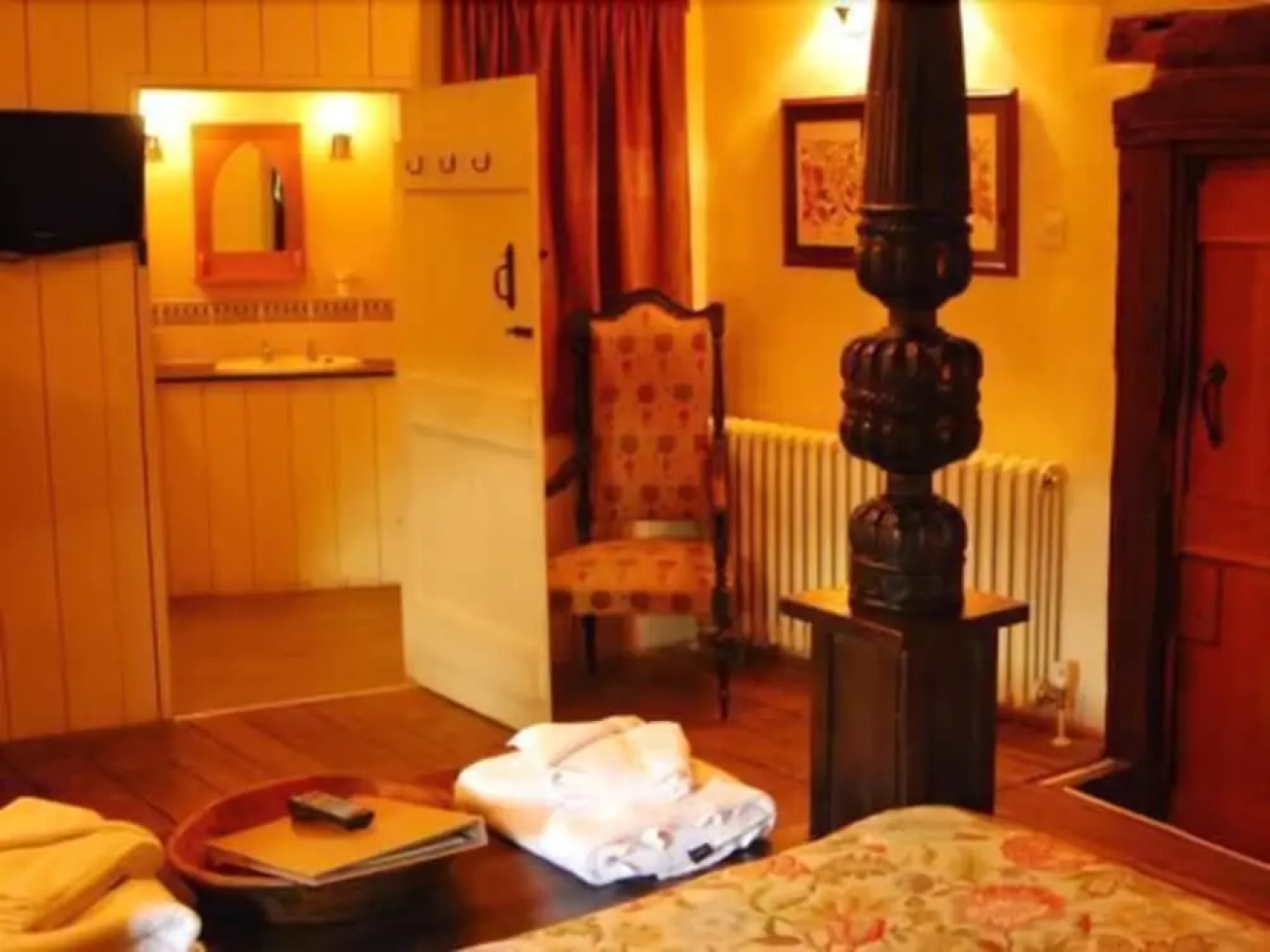 The George Inn & The Plaine