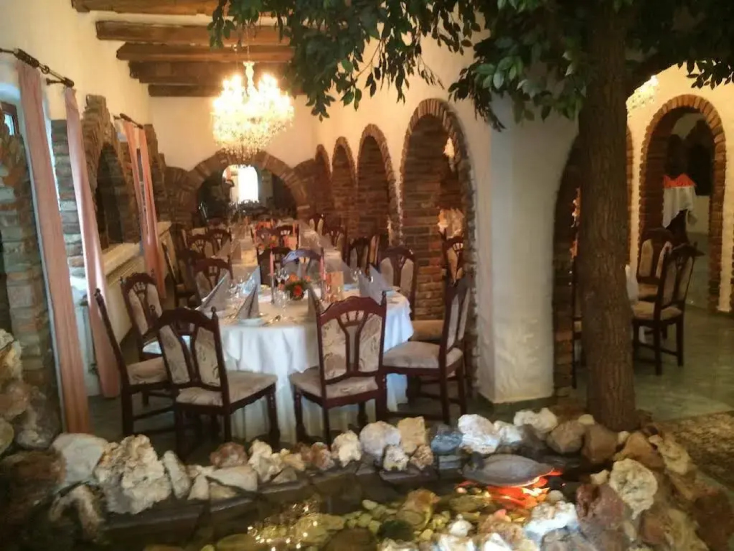 Hotel & Restaurant Bei Baki
