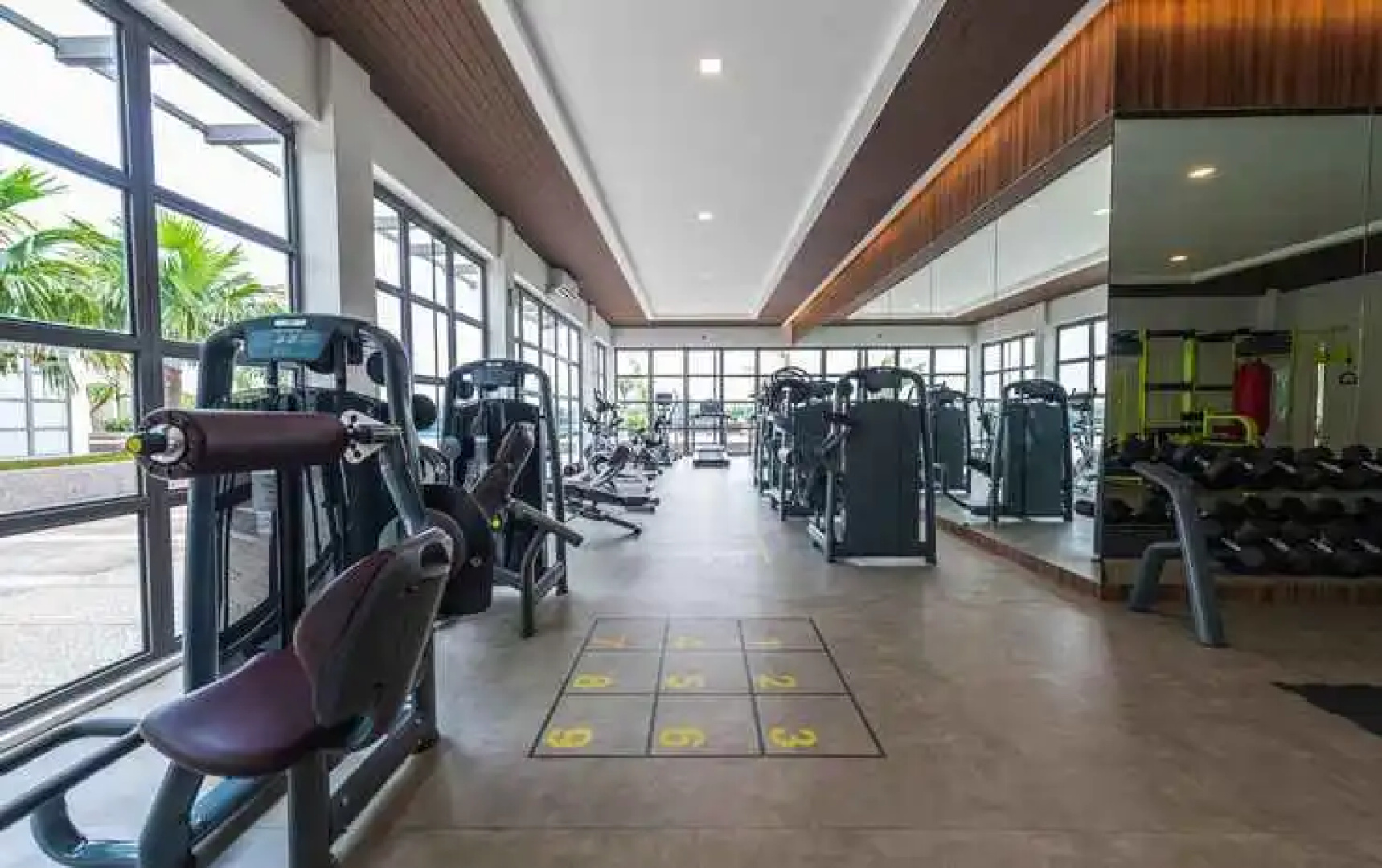 SPACIOUS HOME 3BR10PX LakeFront 5mins2MMU cyber