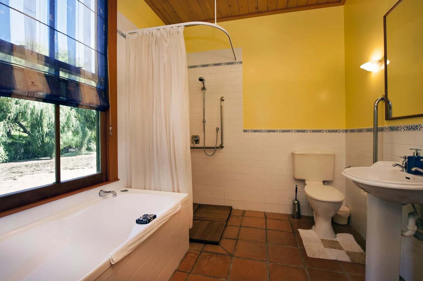 Orongo Bay Homestead