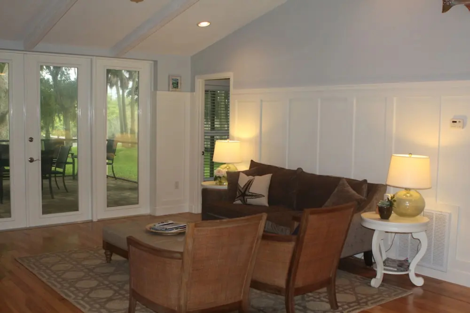 Beautiful Riverfront Home - Three Bedroom Home