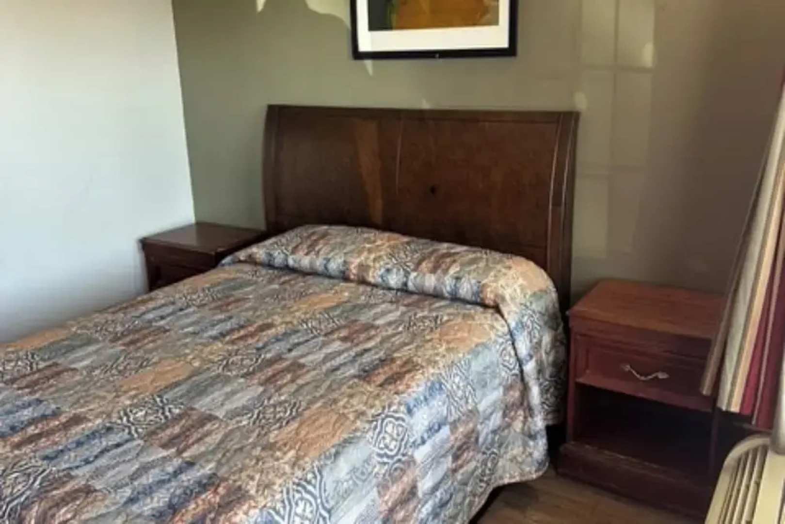 Passport Inn & Suites Corona Hotel