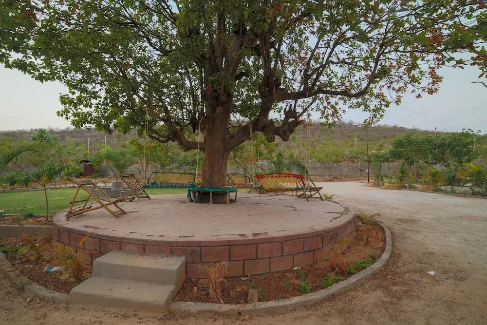 Oyo 37826 Rajmahal Khindsi Resort