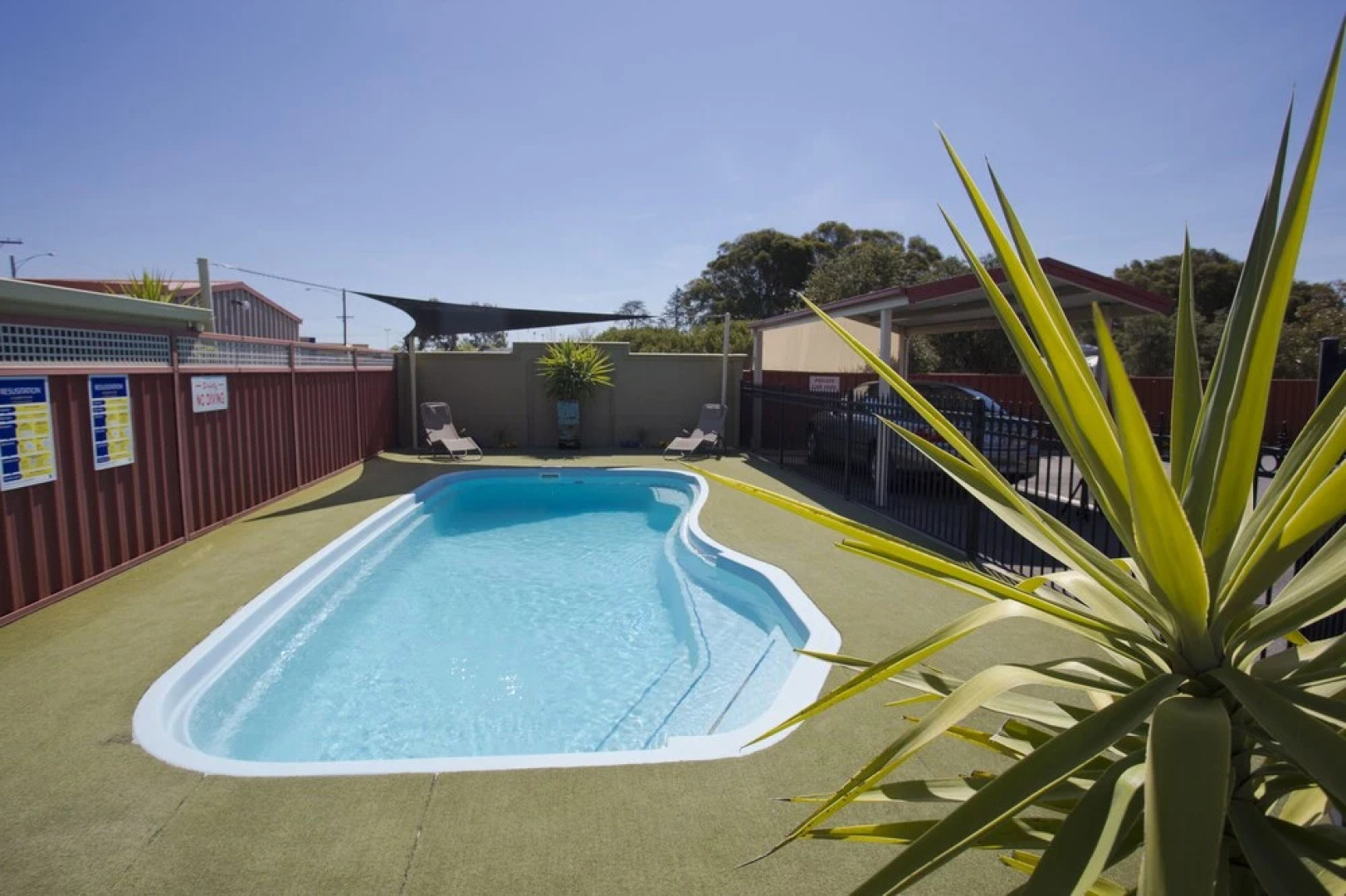 Country City Motor Inn